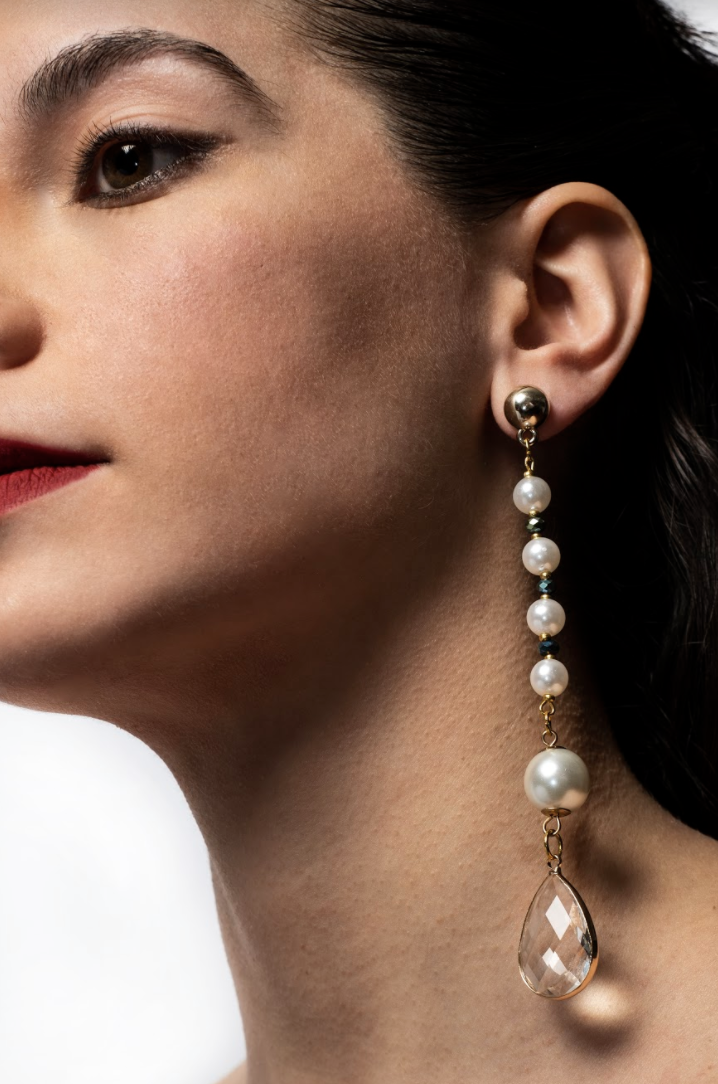 Rolly pearls Earrings Model